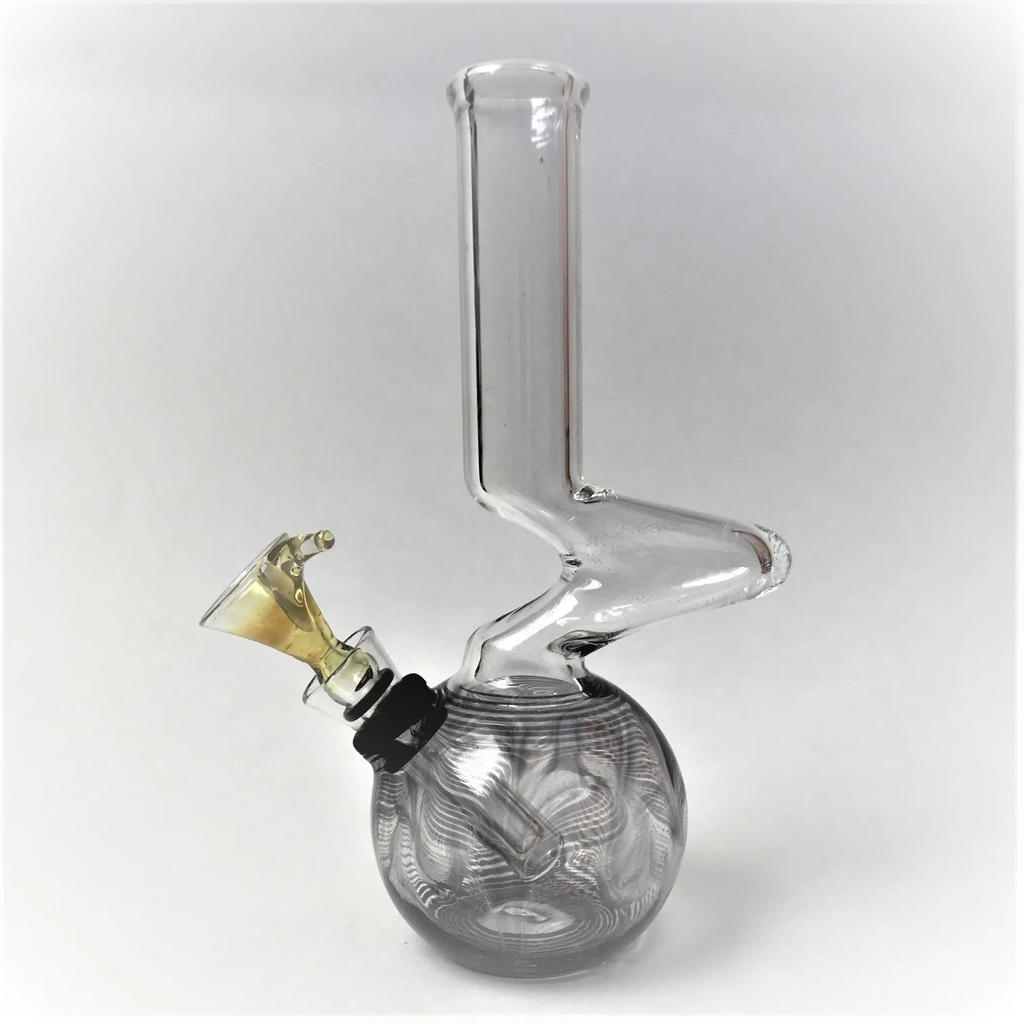 Difference Between Cheap Glass Bongs and Expensive Glass Bongs by Drew