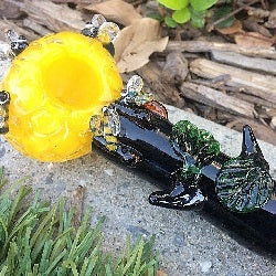 Best Themed Glass Hand Pipes & Water Pipes