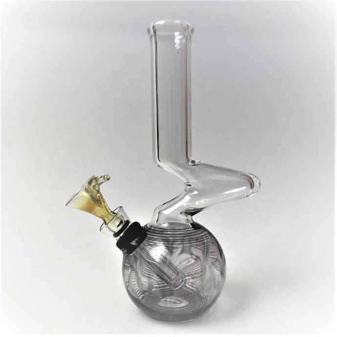 Difference Between Cheap Glass Bongs and Expensive Glass Bongs